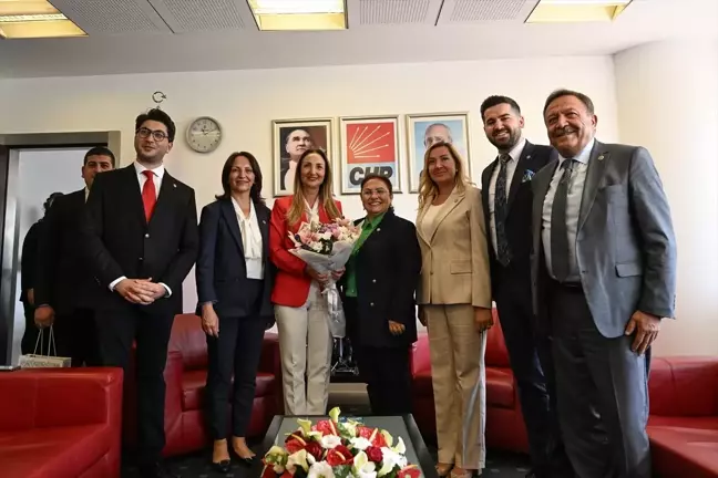 CHP Genel Merkezi'nde partiler arası bayramlaşma (1)