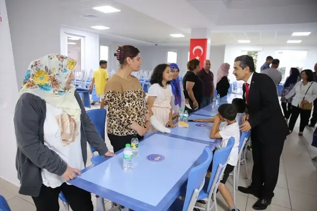 Kırklareli Valisi Depremzedelerle Bayramlaştı