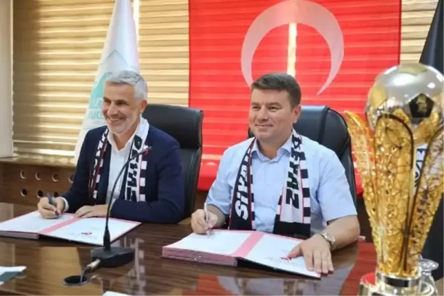 Önder Karaveli, 68 Aksaray Belediyespor ile sözleşme imzaladı