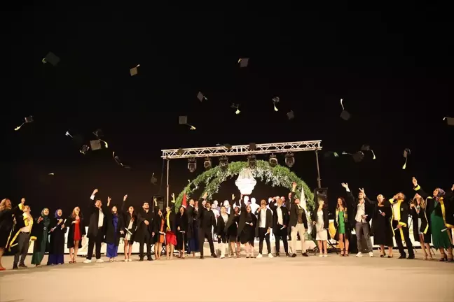Alanya Üniversitesi'nde 50 Öğrenci Mezun Oldu