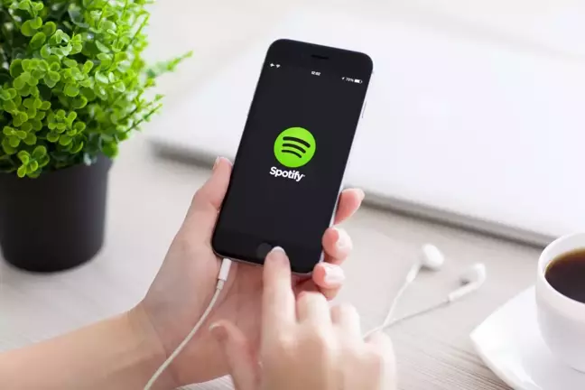 Spotify neden kapanıyor, çöktü mü? Spotify kendi kendine kapanıyor! Spotify sorun ne?