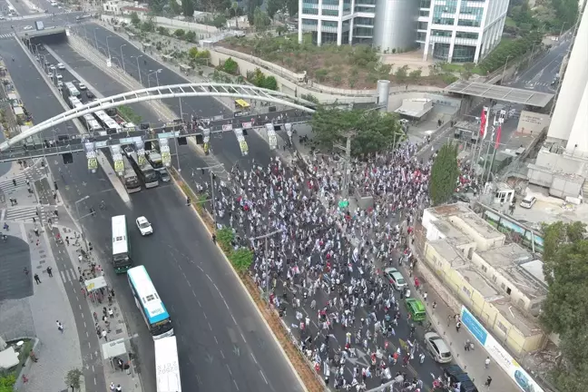 İsrail'de Yargı Düzenlemesi Protestoları Başladı
