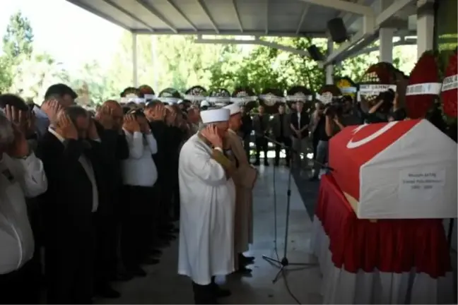 İstanbul Emniyet Müdürü Zafer Aktaş'ın Babası Son Yolculuğuna Uğurlandı