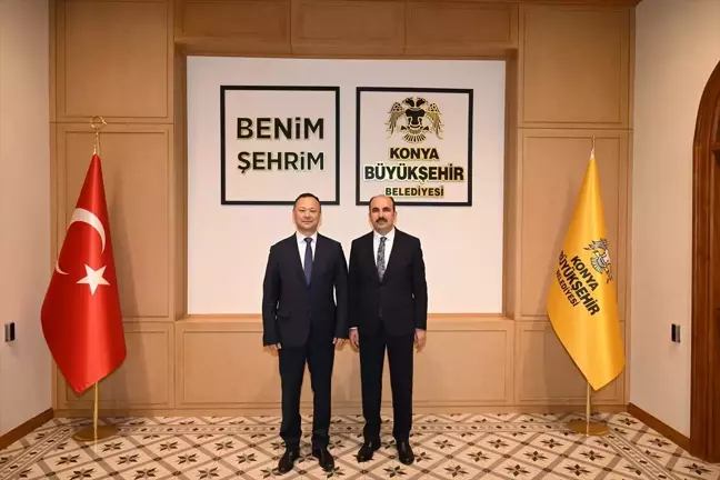 Kırgızistan Büyükelçisi Konya Büyükşehir Belediyesi'ni ziyaret etti