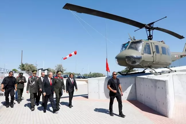 Kıbrıs Barış Harekatı'nda görev yapan askeri helikopter sergilenmeye başlandı