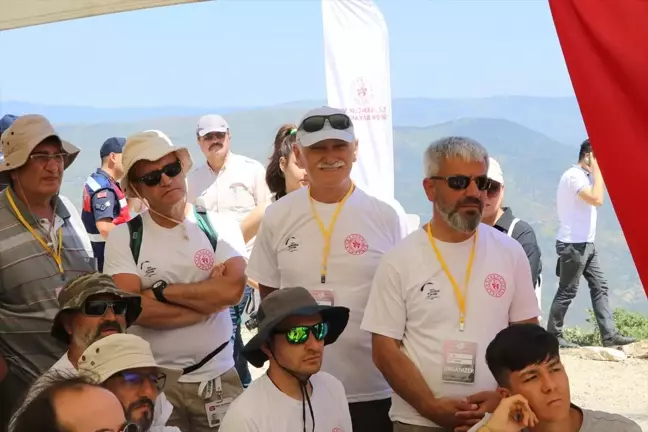 Samsun'da Yamaç Paraşütü Sporu Yapan 63 Yaşındaki Reşat Korkmaz
