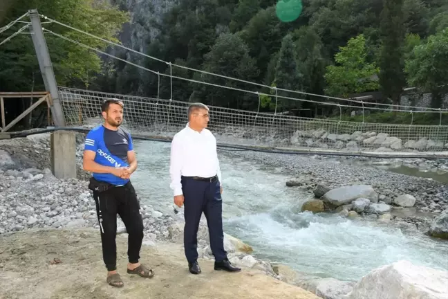 Karabük Valisi Fuat Gürel, Yenice'de sel zararlarını inceledi