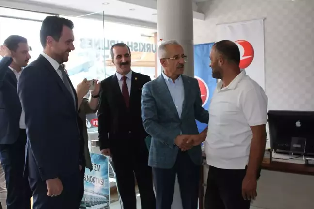 Ulaştırma Bakanı Uraloğlu Van'da seçim çalışmalarını değerlendirdi