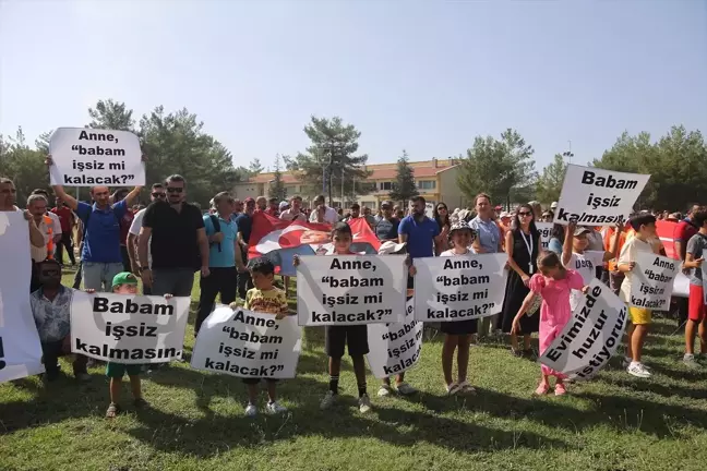 Muğla'da Termik Santral Çalışanları Aileleriyle Basın Açıklaması Yaptı