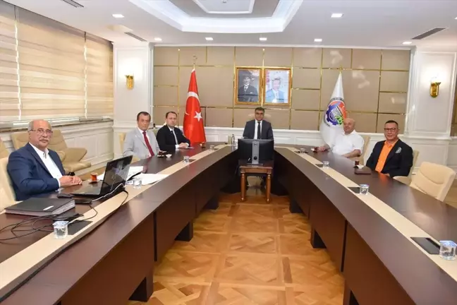 Karabük Valisi Fuat Gürel, Karabük Üniversitesi Rektörü Prof. Dr. Refik Polat'ı kabul etti