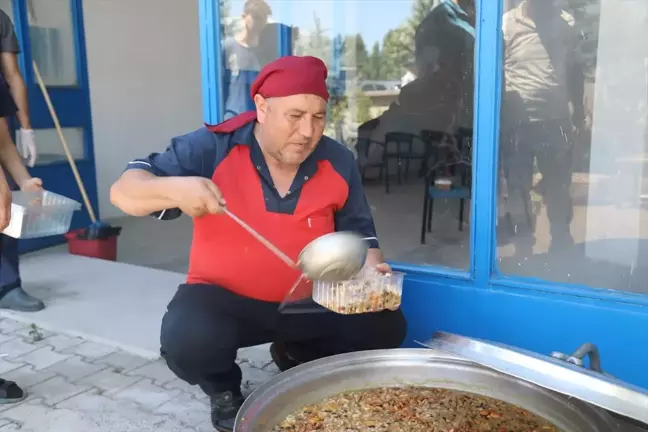 Ankara Çubuk'ta Muharrem Ayı Dolayısıyla Aşure İkram Edildi
