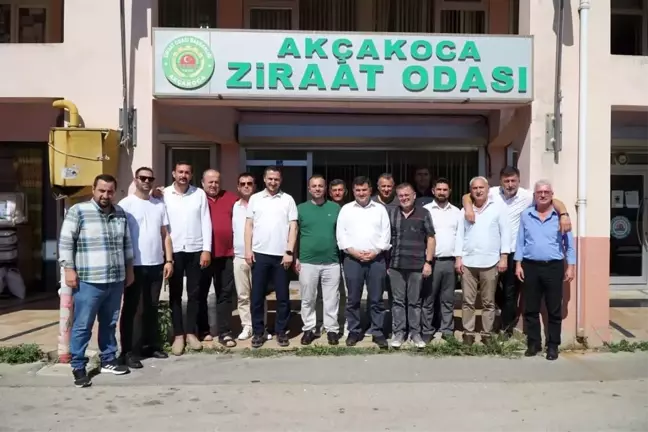 Düzce Milletvekili Ercan Öztürk, Akçakoca Ziraat Odası'nda fındık maliyetini ve taban fiyatını görüştü