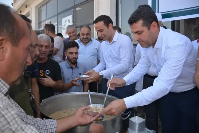 MÜSİAD Şırnak Şubesi, Habur Sınır Kapısında Tır Şoförlerine Aşure İkramı Yaptı