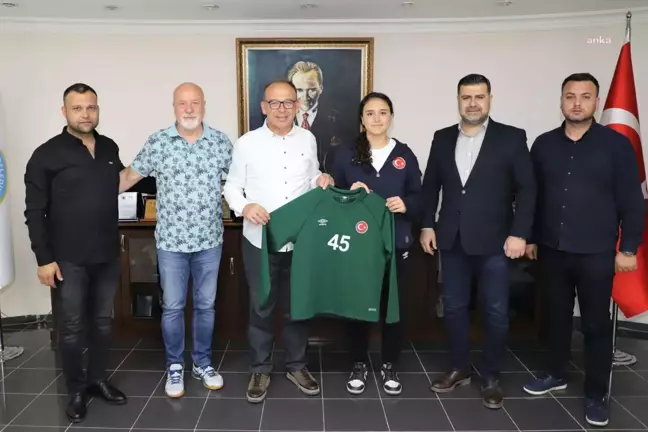 Turgutlu Belediyespor Hentbol Takımı'ndan Betül Yılmaz, U17 Kızlar Avrupa Hentbol Şampiyonası'nda milli takımın kalesini koruyacak