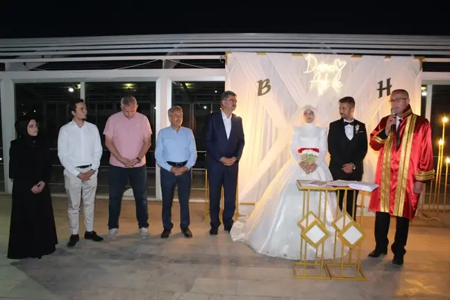 Yunak Belediye Başkanı Ali Konak'ın Oğlu Hamza Konak'ın Nikahını Kendi Kıydı