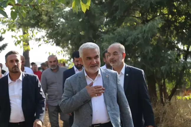 HÜDA PAR Genel Başkanı Zekeriya Yapıcıoğlu, Mehmet Yavuz'un Kabrini Ziyaret Etti