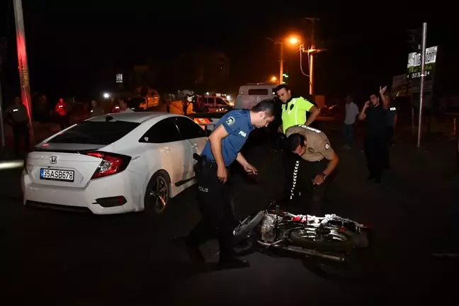 Siverek'te otomobil ile motosiklet çarpıştı: 2 yaralı
