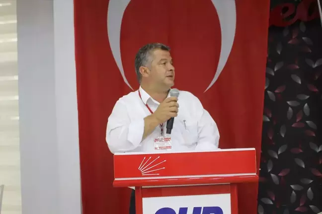CHP Çarşamba İlçe Kongresi'nde İlhan Yürükcü güven tazeledi