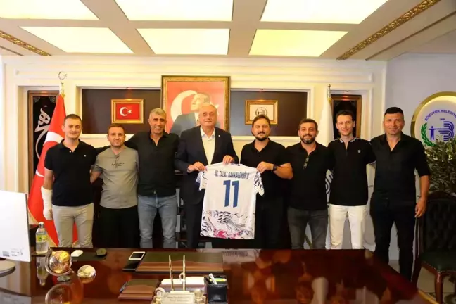 Bozüyükspor Kulübü Başkanı ve Yönetim Kurulu Belediye Başkanını Ziyaret Etti