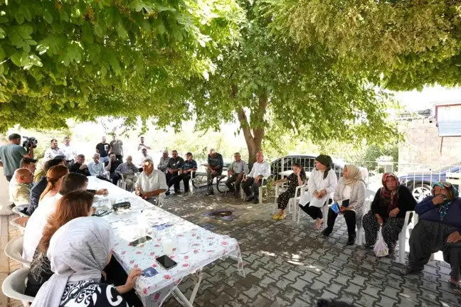 Vatandaşlardan Fadıloğlu'na hizmet teşekkürü