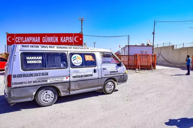 Elmacı Dede Suriye'deki İhtiyaç Sahiplerine Gıda ve Meyve Ulaştırdı