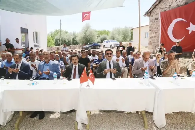 Tunceli'de Akçapınar Köyü Cami İbadete Açıldı