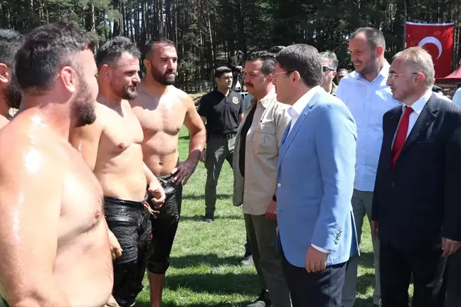 Bakan Tunç, Gerede 72. Esentepe Yağlı Güreşleri'ne katıldı Açıklaması