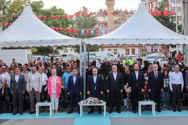 Sivas'ta Salih Aşık Gençlik Merkezi açıldı