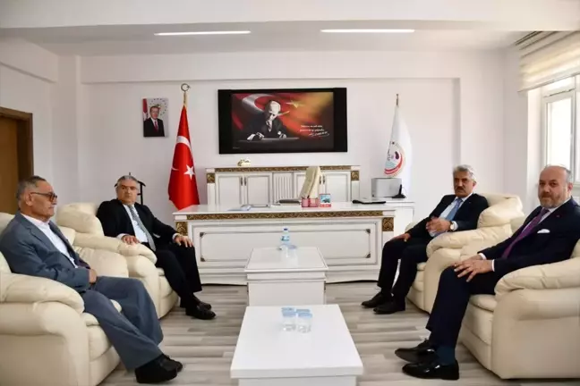 Kırıkkale Valisi Mehmet Makas Bahşılı Kaymakamlığı ve belediyeyi ziyaret etti