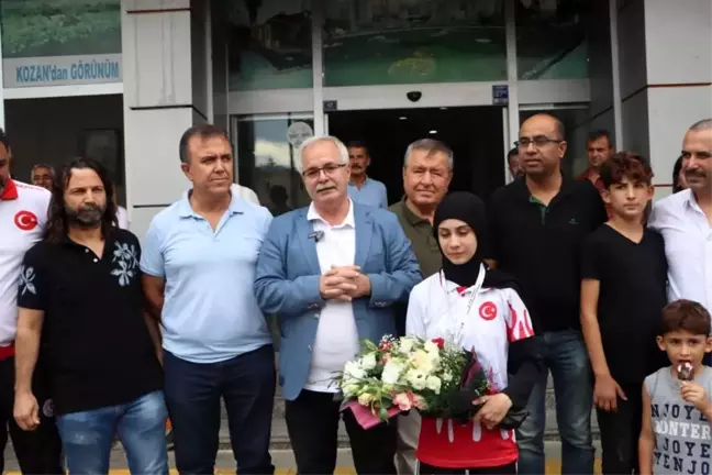 Kozan Belediye Başkanı Azra Nur Çetin'i Coşkuyla Karşıladı