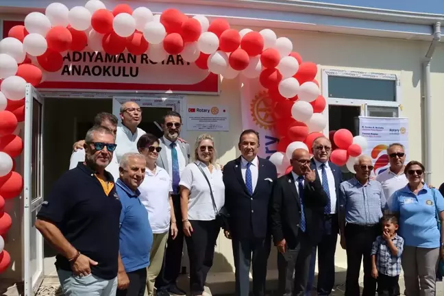 Adıyaman'da depremden etkilenen okula prefabrik anaokulu açıldı