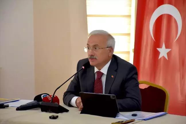 Aksaray Valisi Kumbuzoğlu, kentteki gazetecilerle buluştu