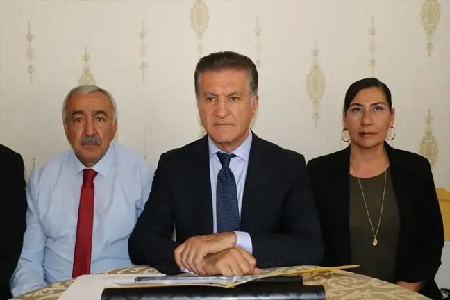 CHP Erzincan Milletvekili Mustafa Sarıgül'den parti içi eleştiri