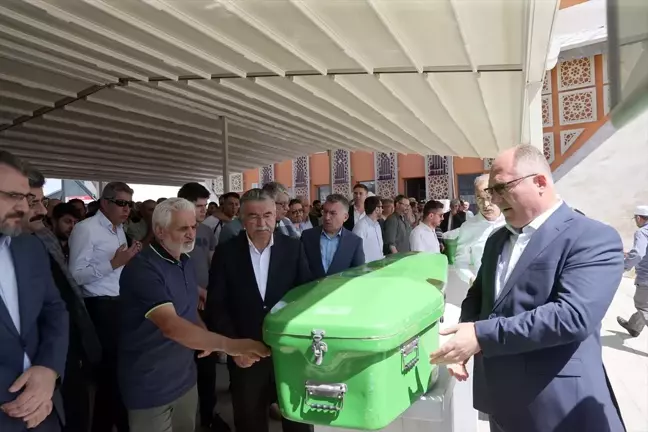 Kırıkkale'de trafik kazasında hayatını kaybeden belediye meclis üyesi Sivas'ta defnedildi