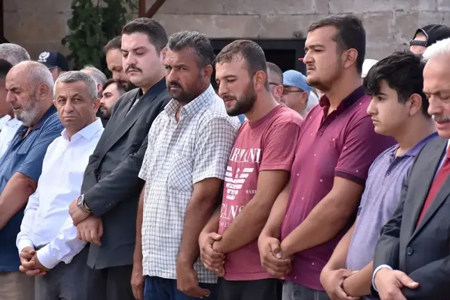 Aksaray'da Selde Hayatını Kaybeden Asel Bebeğin Cenazesi Defnedildi