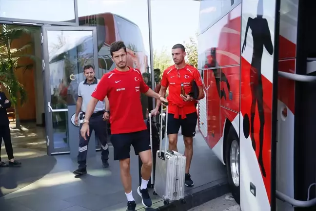 A Milli Futbol Takımı Hollanda'ya gitti