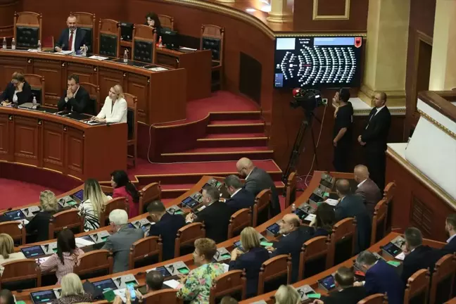 Arnavutluk'ta kabine değişiklikleri Meclis'te onaylandı