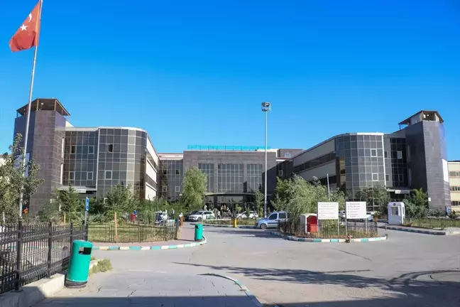 Van'da Tam Donanımlı Kalp Merkezi 3 Yılda 378 Bin Hastaya Hizmet Verdi