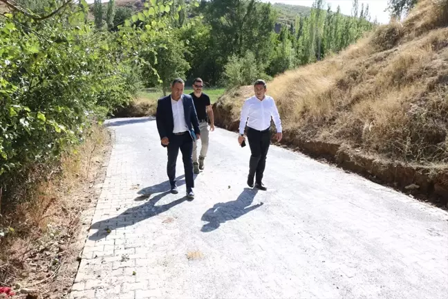 Bitlis'in Hizan Kaymakamı Köylerde Yapılan Yatırımları İnceledi
