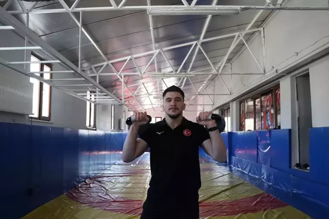İşitme Engelli Milli Güreşçi Ahmet Talha Kacur, 2025 Tokyo Olimpiyatları'nda Altın Madalya Hedefliyor