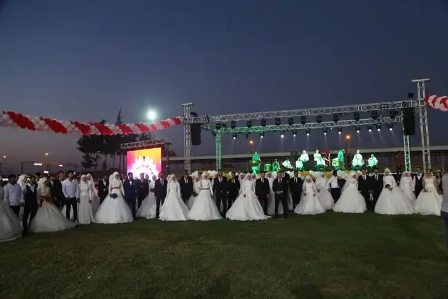 Hatay'da Depremzede Çiftlerin Toplu Nikah Töreni