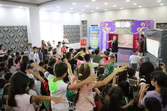 Pozantı'da çocuklara Hacivat ve Karagöz gösterisi