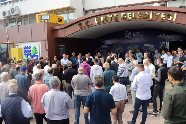 Eski Ünye Belediye Başkanı Mehmet Türk'ün Cenazesi Ünye'de Defnedildi