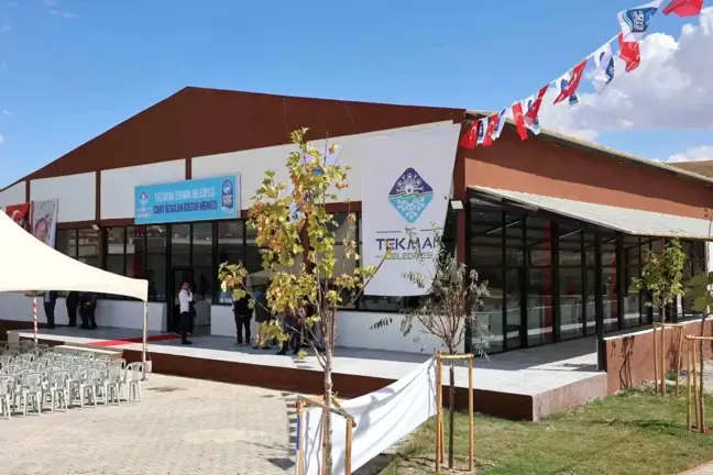 Erzurum'un Tekman ilçesinde Cahit Özaslan Kültür Merkezi açıldı