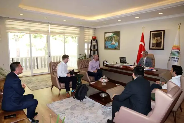 İngiliz Turizm Operatörleri Marmaris Belediye Başkanı ile Görüştü