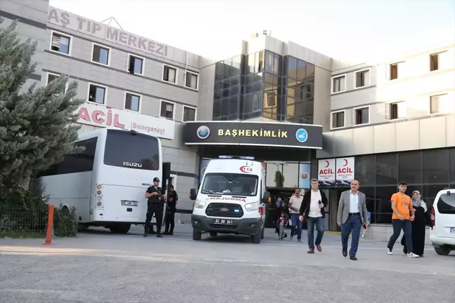 Van'da hasta yakınlarının darbettiği doktor yoğun bakıma alındı