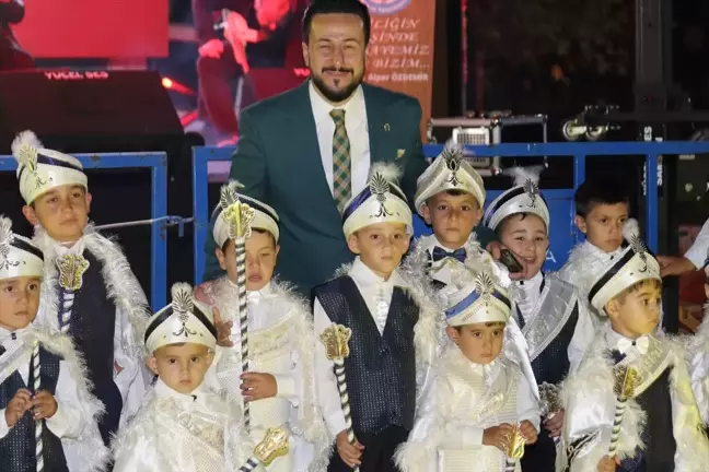 Amasya'da İyilik Hareketi Yardımlaşma Derneği tarafından sünnet şöleni düzenlendi