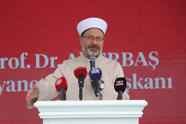 Diyanet İşleri Başkanı Ali Erbaş, Trabzon Üniversitesi Kampüs Cami ve Gençlik Merkezi'ni açtı