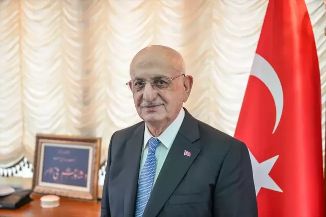 Eski TBMM Başkanı Kahraman'dan