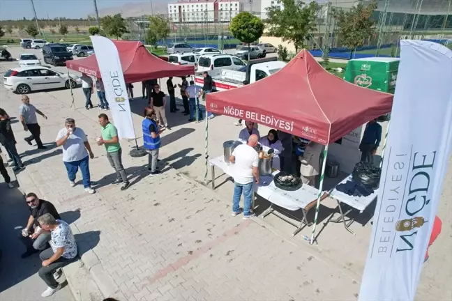 Niğde Belediyesi Öğrencilere Çorba İkram Etti